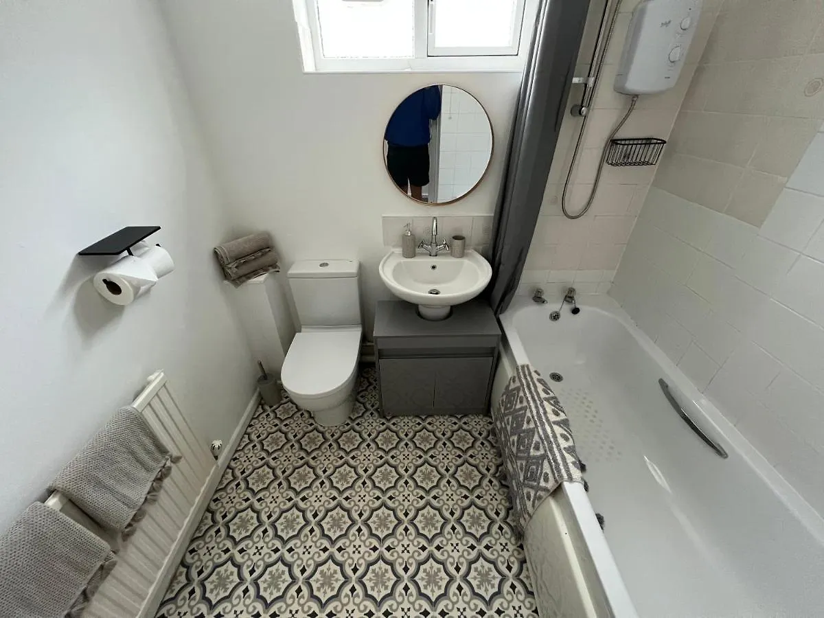 House Sleeps 8. 2Bedrooms & Sofa Beds In Sitting Room Bath Prázdninový dům